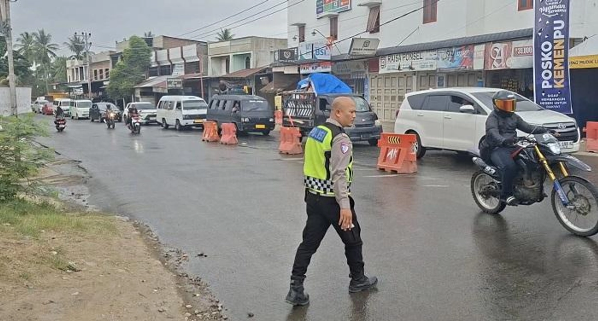 Jembatan Kutablang Tutup Lagi, Truk Overload Picu Kerusakan Papan Beton