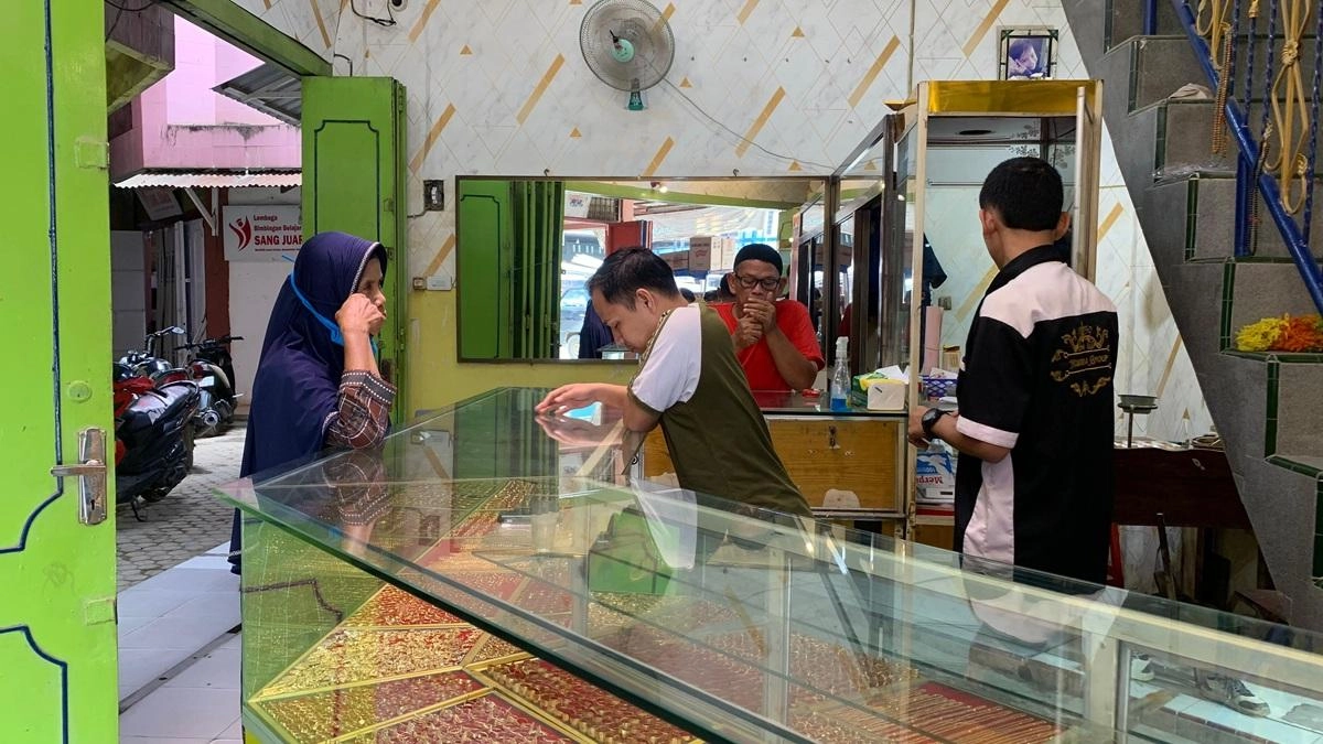 Warga Aceh Tamiang Jual Emas untuk Perbaikan Rumah Pascabanjir
