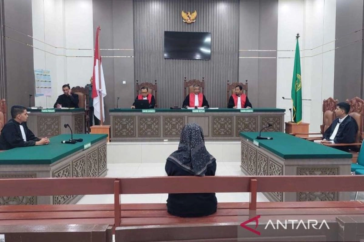 Warga Bireuen Khawatir: Rp1,1 Miliar BOKB Tercuri","PublicImpact":80,"Credibility":90,"Urgency":60,"Evidence":85,"LongTermValue":70,"Education":65,"FinalScore":78,"Summary":"Majelis hakim Pengadilan T