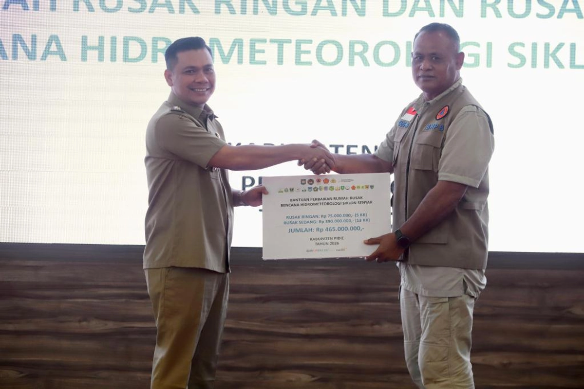 Warga Pidie Terima Dana Rehabilitasi Rumah Rusak Akibat Siklon Senyar