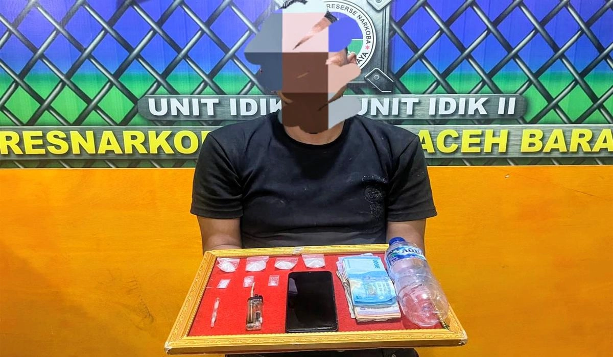Warga Lhang deuhrngang setelah polisi tangkap pengedar sabu di Aceh Barat Daya
