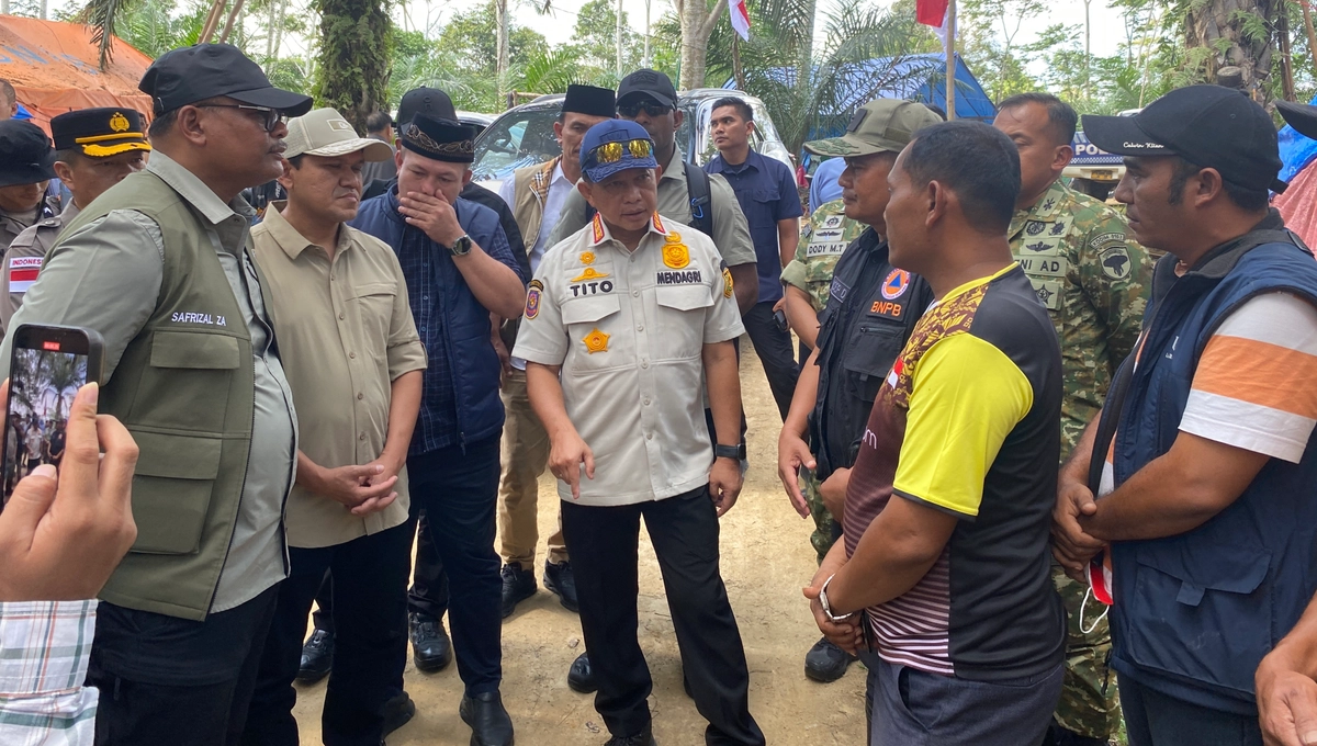 Mendagri Tinjau Pengungsi Banjir Aceh Utara, Minta Huntara Dipercepat