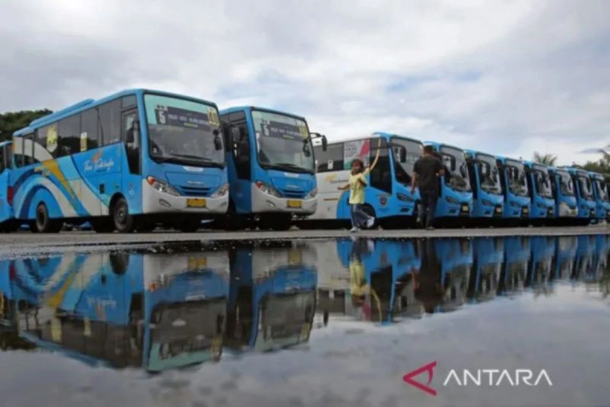 Warga Aceh Merasa Tenang dengan Bus Gratis Trans Koetaradja