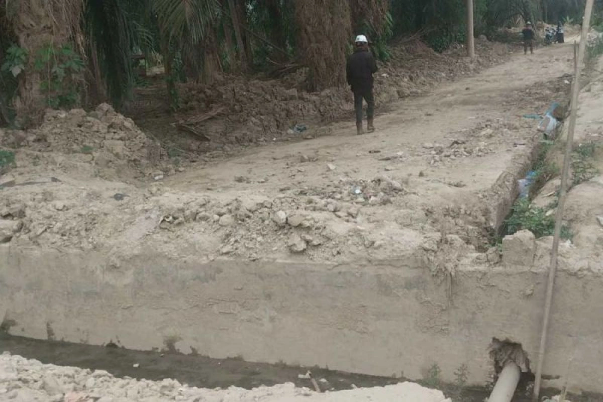 Warga Aceh Tamiang Terisolasi Usai Jembatan Akses Pemukiman Dibongkar