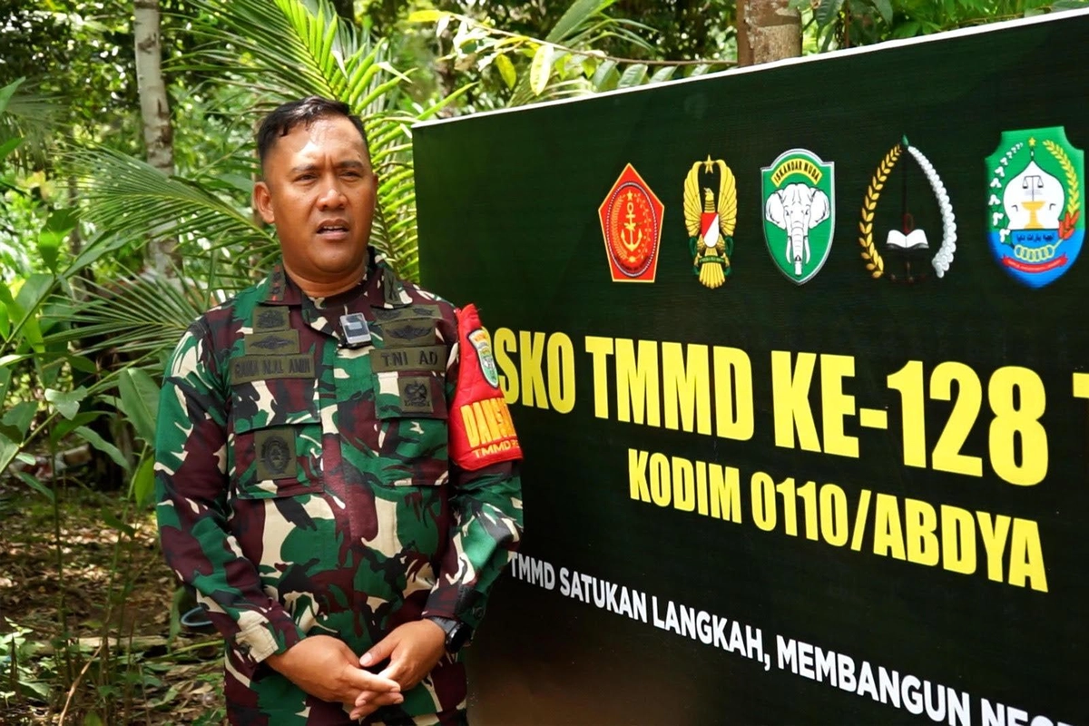 :Warga Gunung Cut Khawatir Jalan Rusak, TNI Hadir Bantu", "PublicImpact":85, "Credibility":70, "Urgency":60, "Evidence":80, "LongTermValue":75, "Education":70, "FinalScore":76, "Summary":":Program TNI