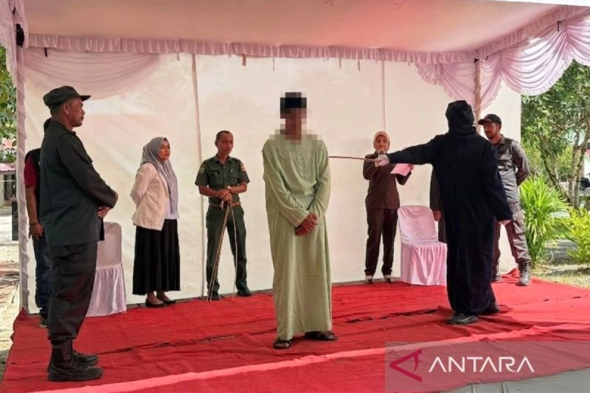 116 cambuk untuk YR, hukum jinayat Nagan Raya diterapkan","PublicImpact":80,"Credibility":90,"Urgency":85,"Evidence":80,"LongTermValue":70,"Education":75,"FinalScore":82,"Summary":"Kejaksaan Negeri N男