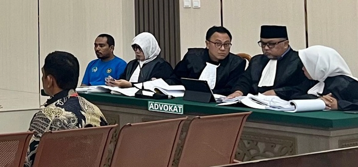 Warga Aceh menanti putusan sidang penghinaan agama Islam","PublicImpact":85,"Credibility":80,"Urgency":70,"Evidence":70,"LongTermValue":65,"Education":60,"FinalScore":77,"Summary":"Sidang terhadap per