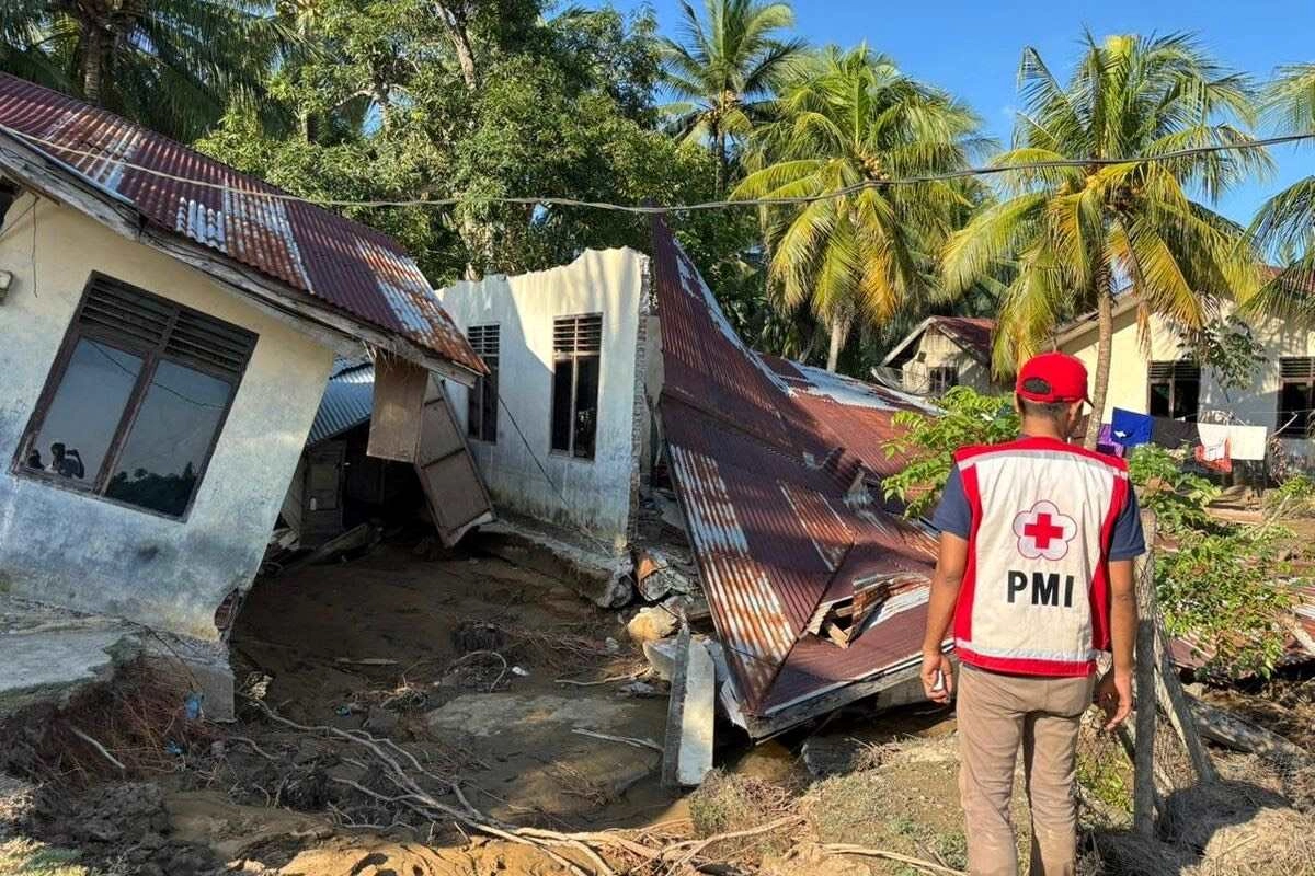 Warga Aceh Utara Minta Percepat Rehab 63.238 Rumah Banjir","PublicImpact":85,"Credibility":80,"Urgency":70,"Evidence":80,"LongTermValue":70,"Education":60,"FinalScore":79,"Summary":"Bupati Aceh Utara表