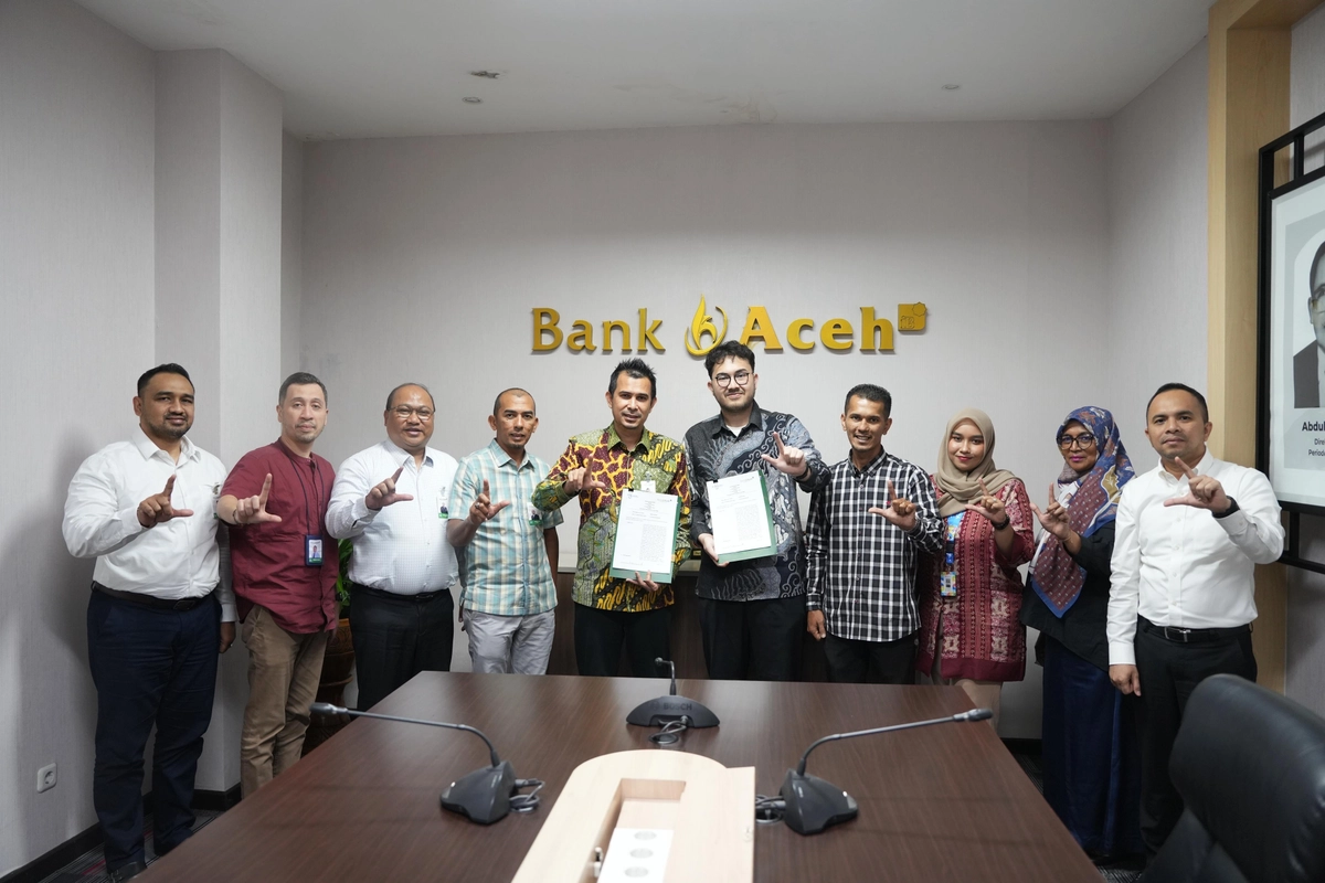 UMKM Aceh Dapat Akses POS Digital lewat Bank Aceh Syariah","PublicImpact":80,"Credibility":85,"Urgency":60,"Evidence":75,"LongTermValue":80,"Education":70,"FinalScore":77,"Summary":"Bank Aceh Syariah와
