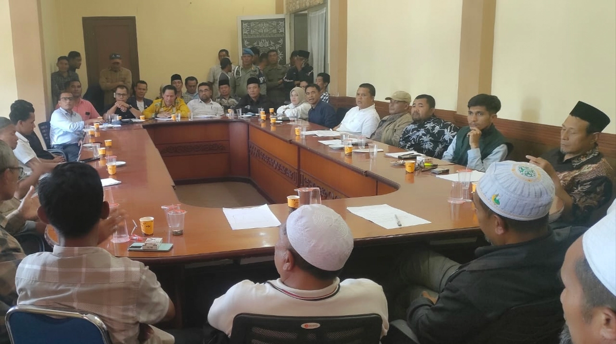 Tokoh Masyarakat Bener Meriah Desak DPRK Evaluasi Kinerja Bupati