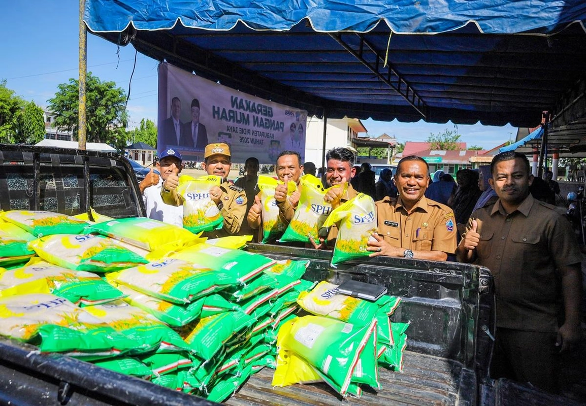 :Warga Meureudu dapatkan beras SPHP 5kg seharga Rp60.000 jelang Idul Adha